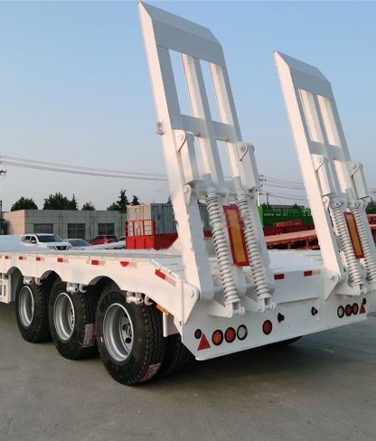 3-Axle 40ft 80T Lowbed Semi Trailer - thumbnail 2